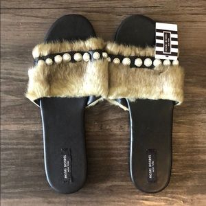 Henri Bendel Blake Faux Fur Slide size M/L